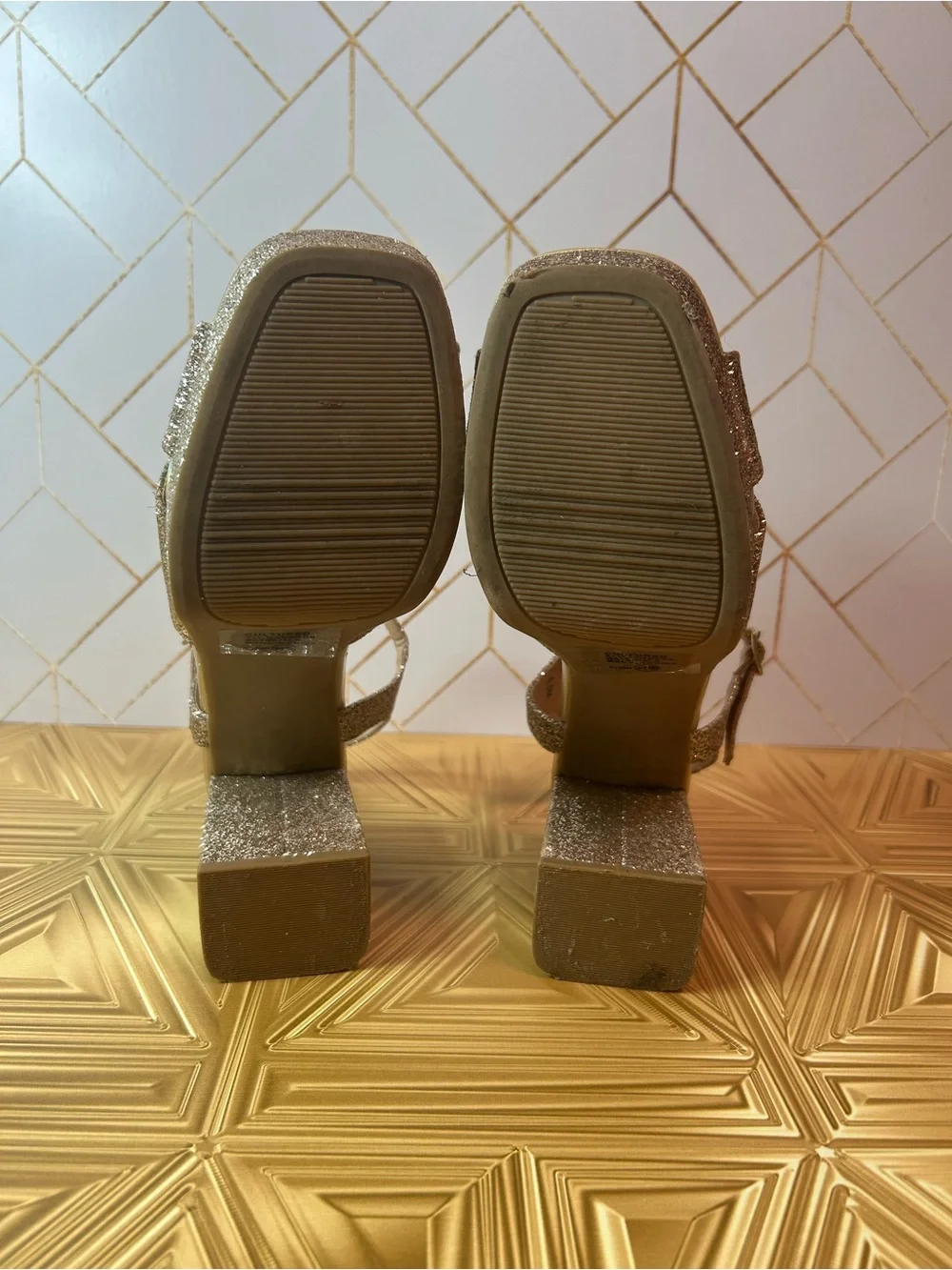 Pop cultured gold glitter crisscross sandals
